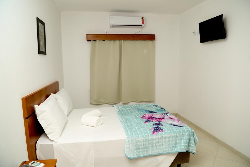Hotel Petrov กาเนรา ภายนอก รูปภาพ