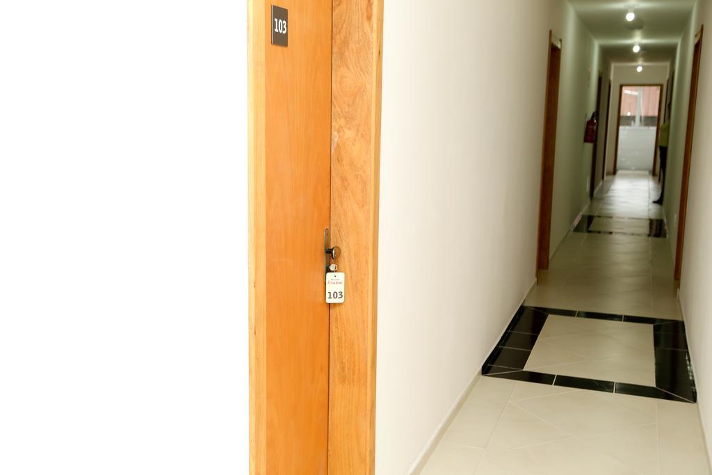 Hotel Petrov กาเนรา ภายนอก รูปภาพ
