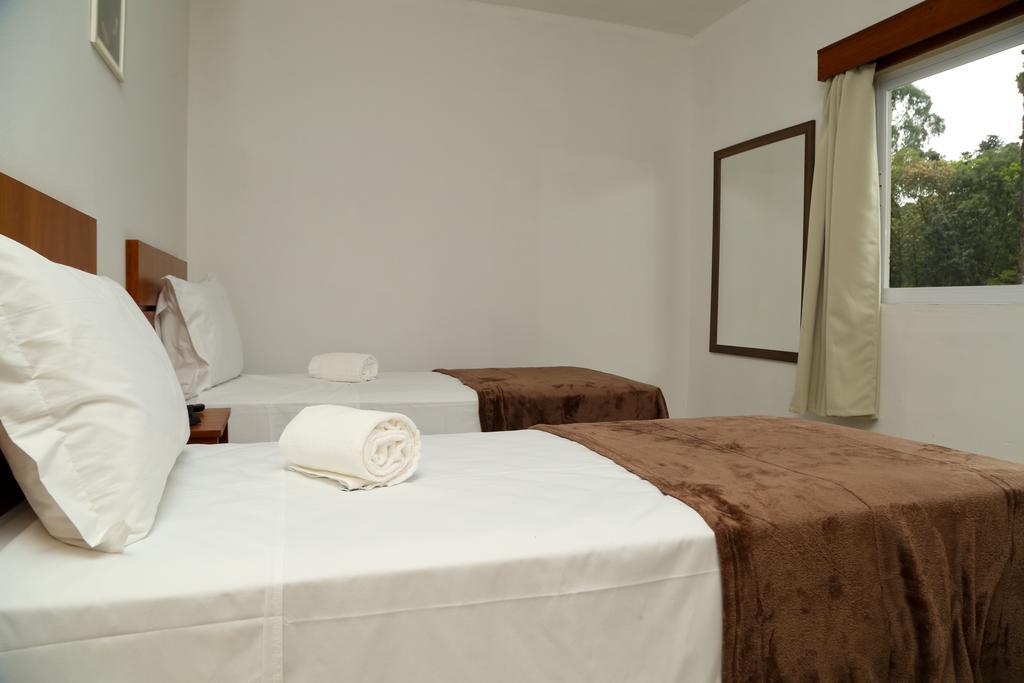 Hotel Petrov กาเนรา ภายนอก รูปภาพ